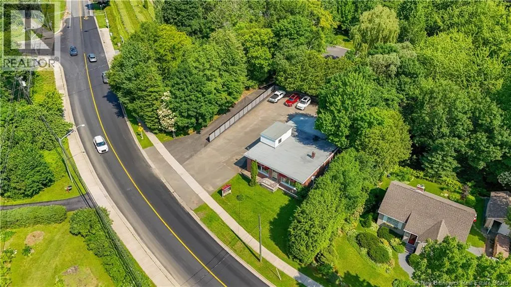 569 Woodstock Road