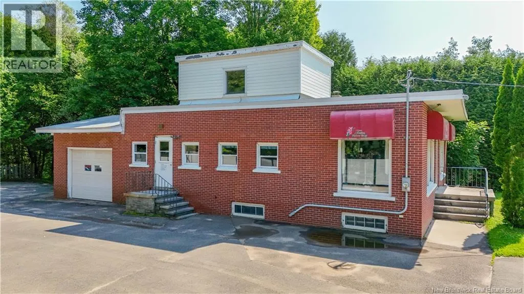 569 Woodstock Road