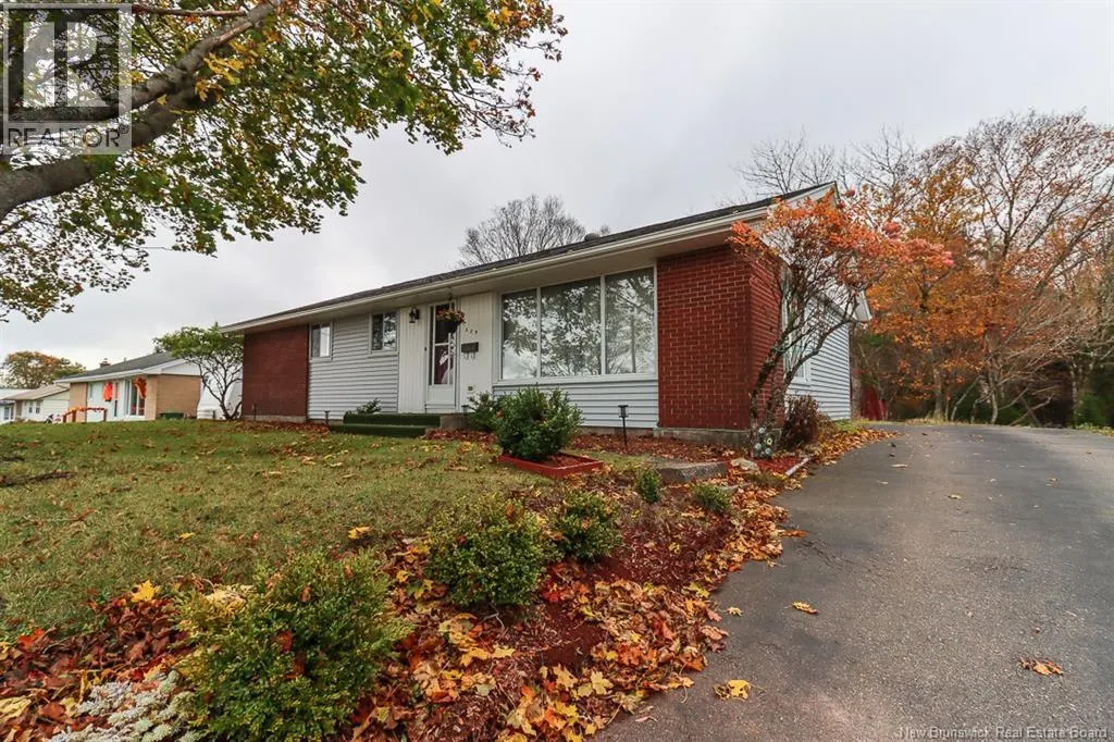 339 Silvermount Crescent