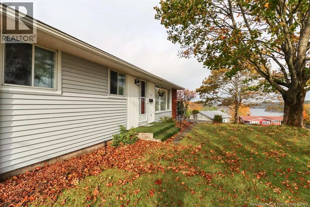 339 Silvermount Crescent