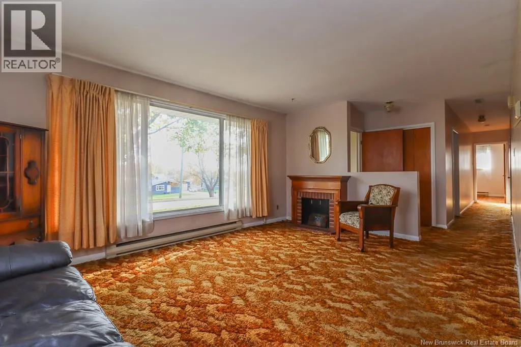 339 Silvermount Crescent