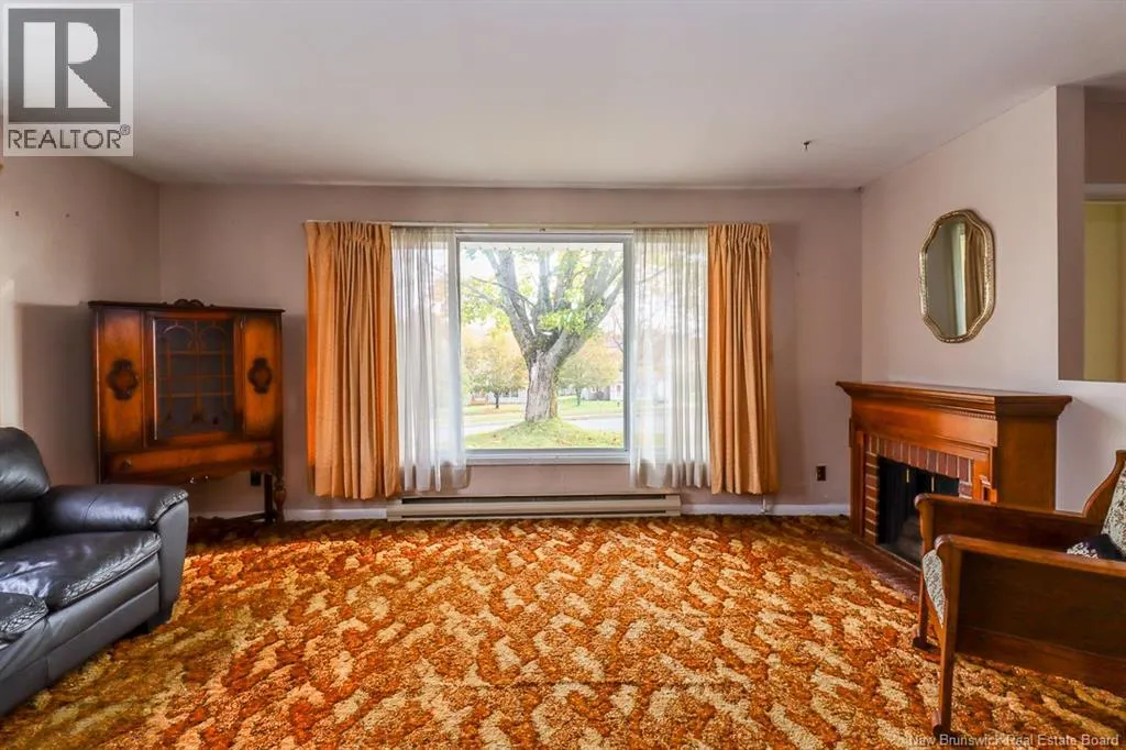 339 Silvermount Crescent