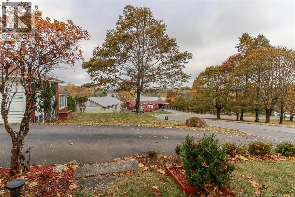 339 Silvermount Crescent