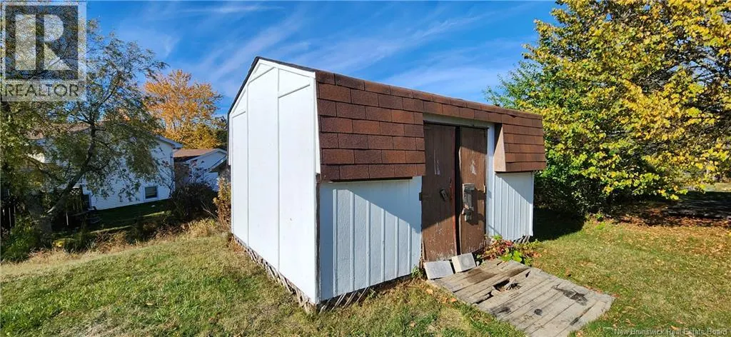 24 Sandalwood Crescent