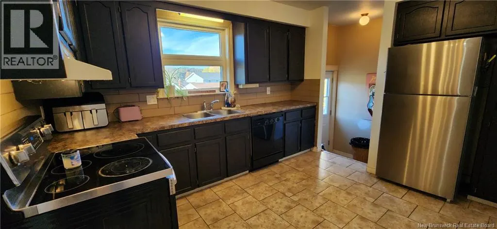 24 Sandalwood Crescent