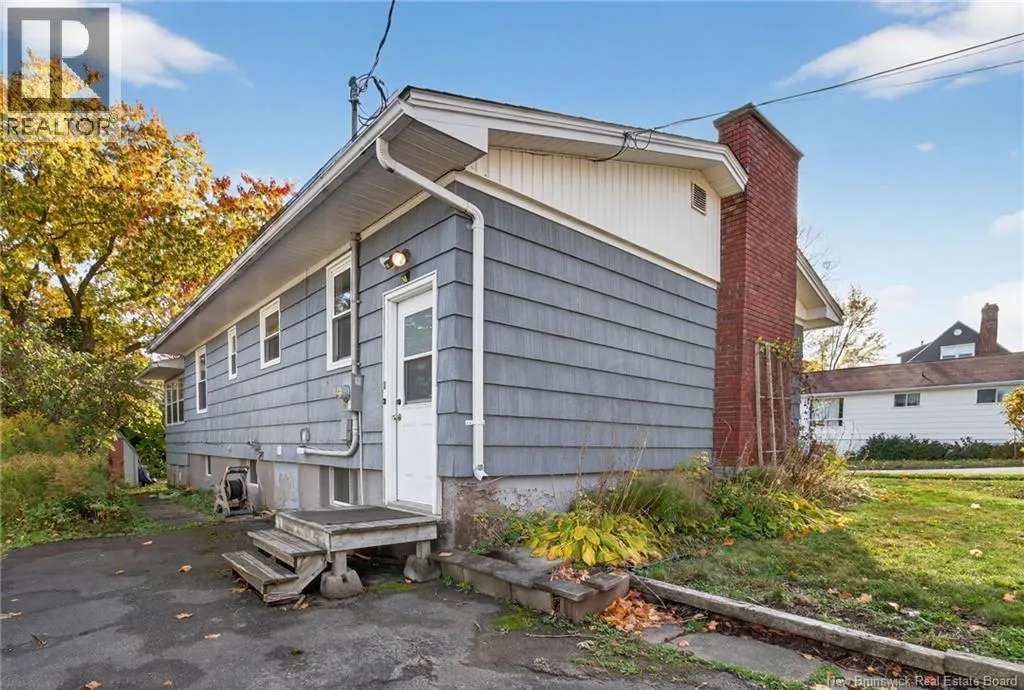 219 Bromley Avenue