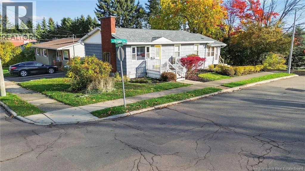 219 Bromley Avenue