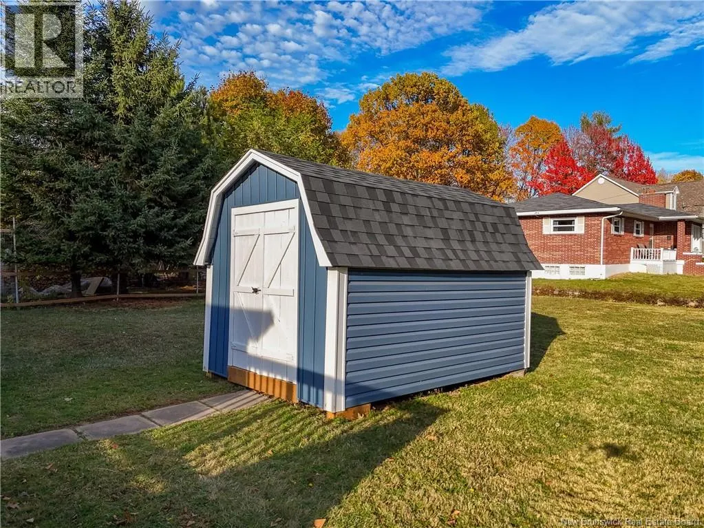 777 Maclaren Avenue