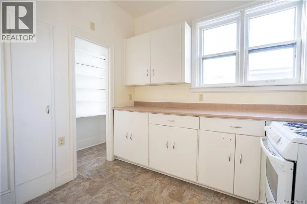 84 Duke Street Unit# 2