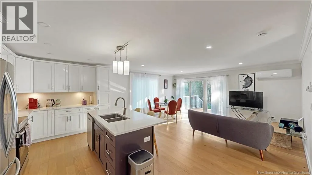 18 Elmwood Drive