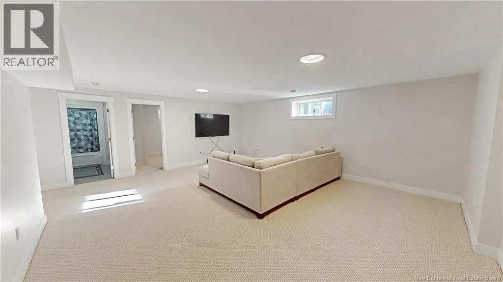 18 Elmwood Drive