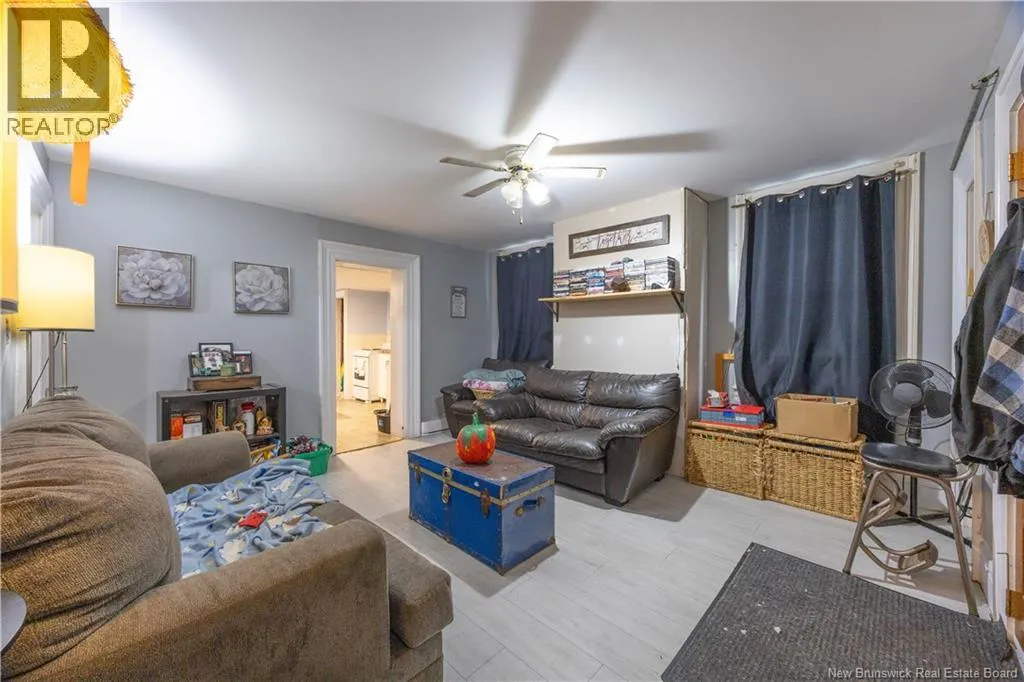 15 Victoria West Street