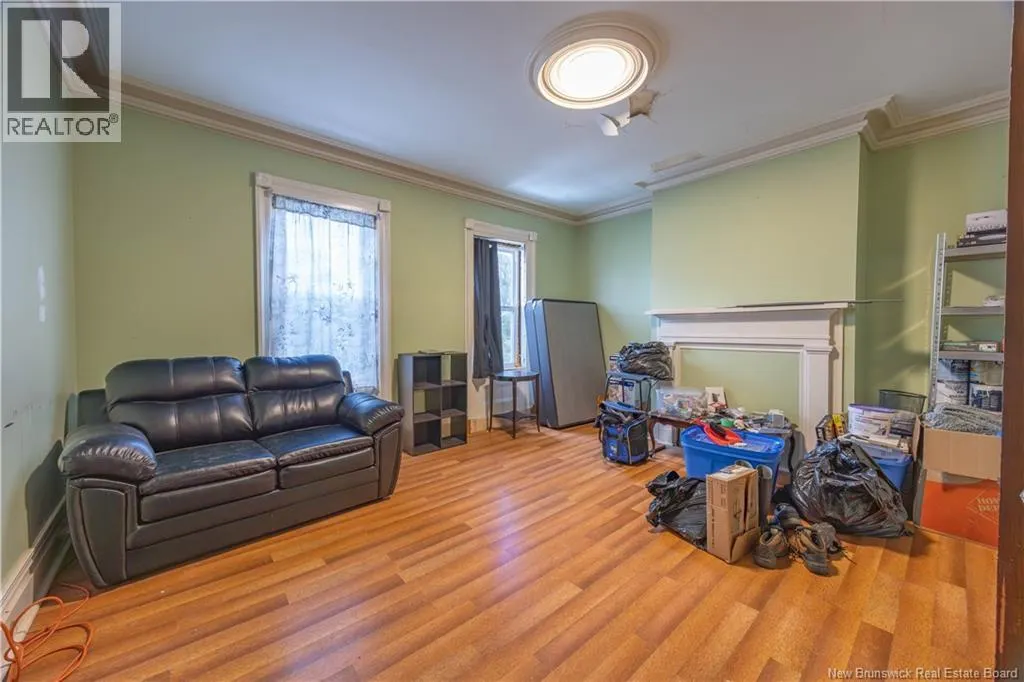 15 Victoria West Street