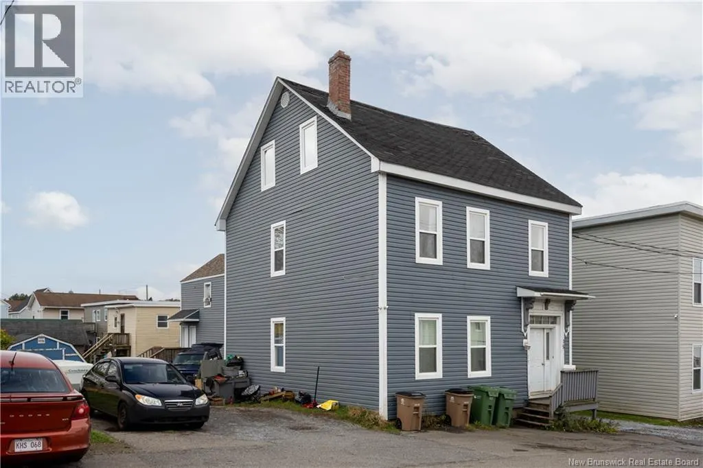 15 Victoria West Street