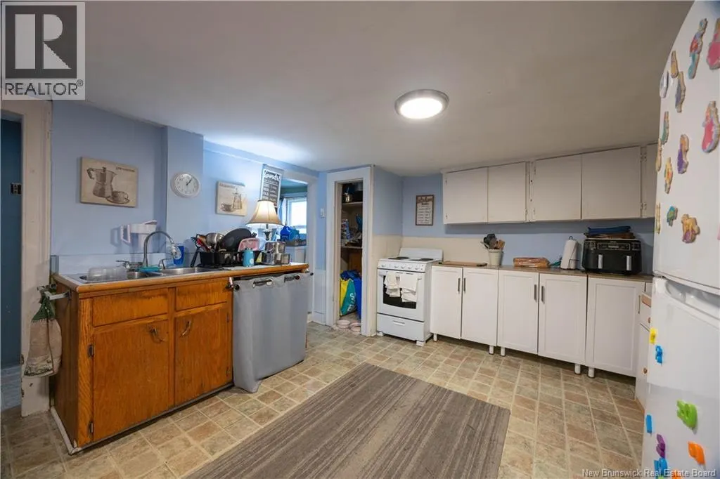 15 Victoria West Street