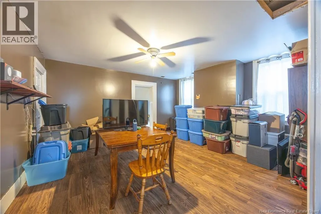 15 Victoria West Street