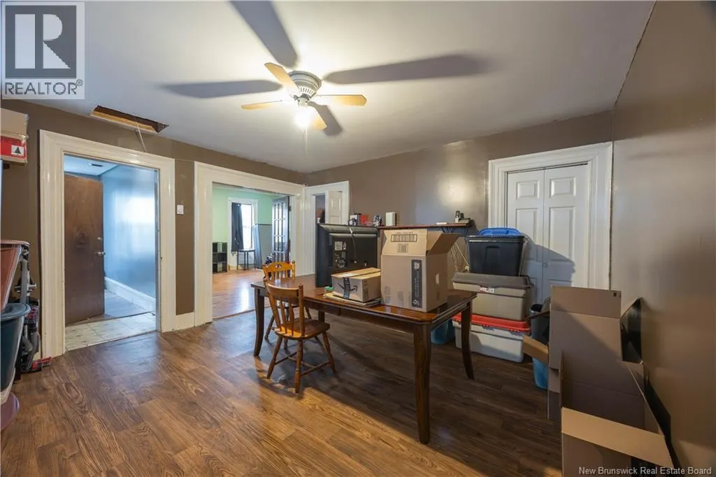 15 Victoria West Street