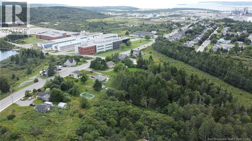 Vacant Grandview Avenue