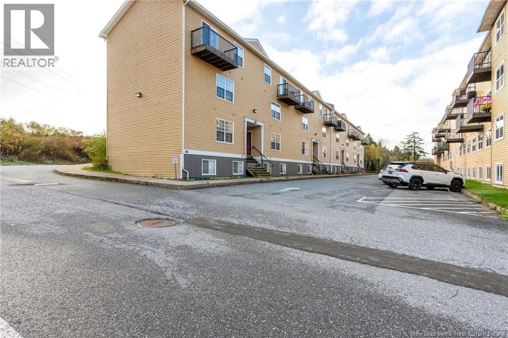 20 Woodhollow Unit# 5