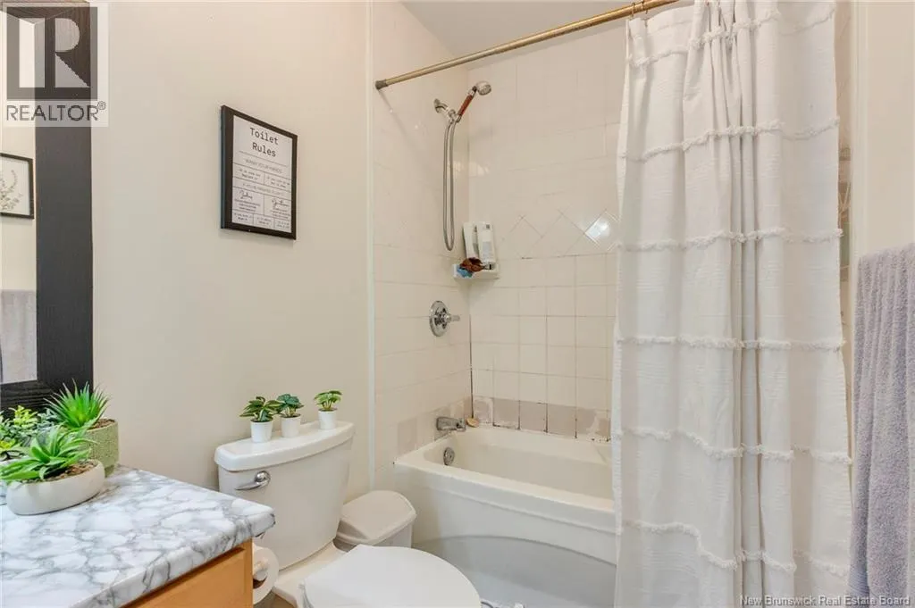 20 Woodhollow Unit# 5