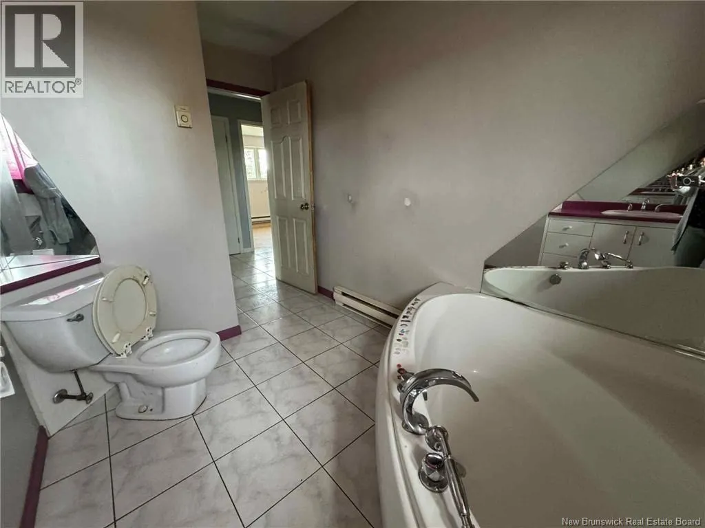 11 Rue De L'Ecole Street