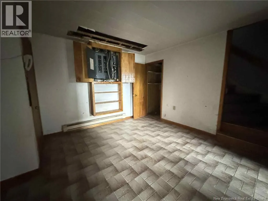 11 Rue De L'Ecole Street