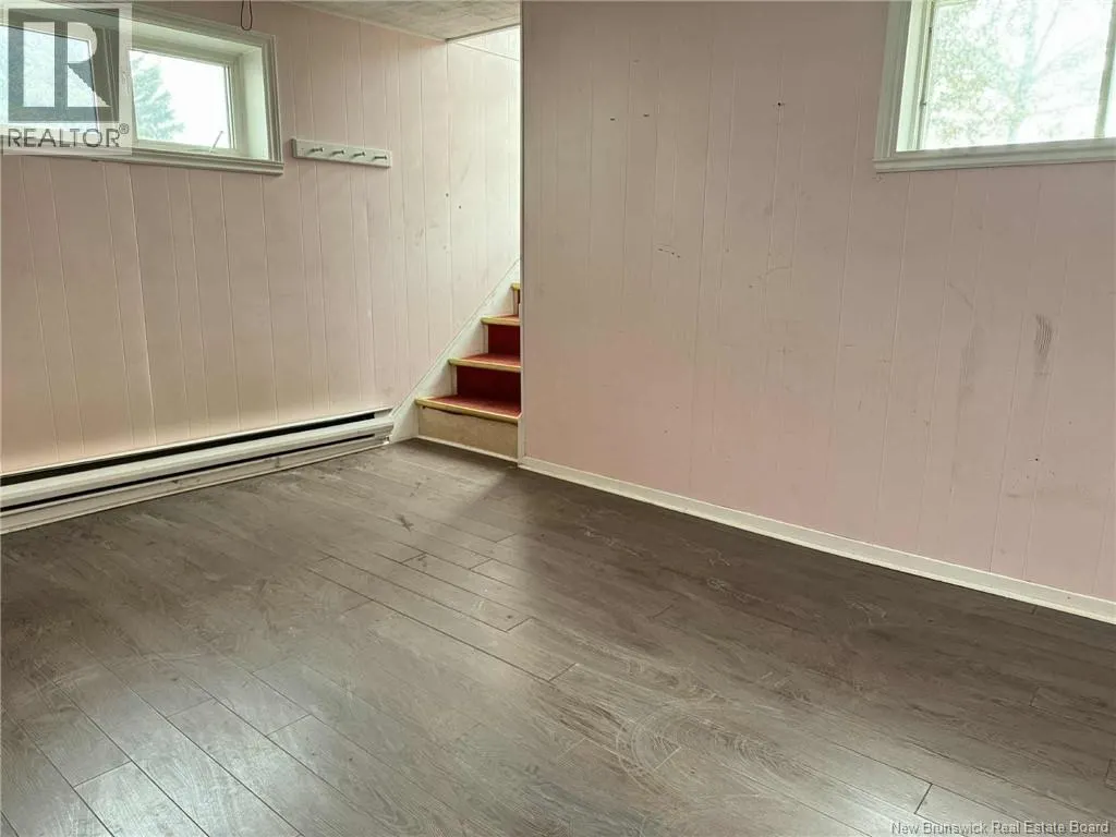 11 Rue De L'Ecole Street