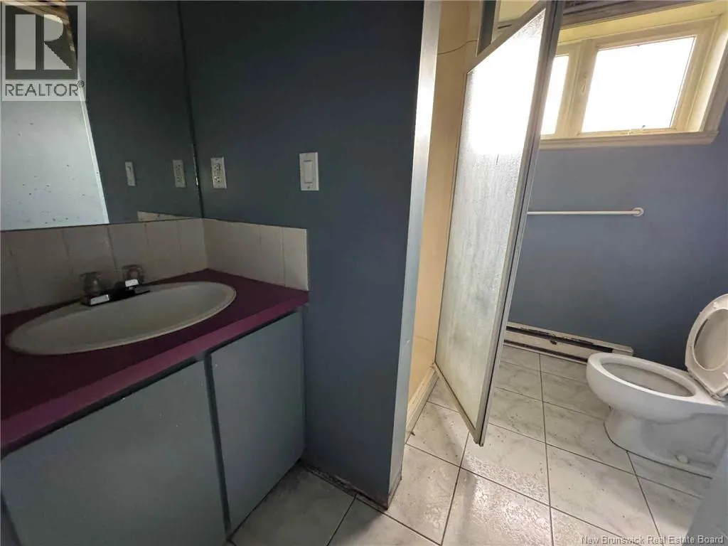 11 Rue De L'Ecole Street