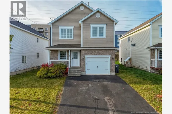 99 Ridgeline Crescent