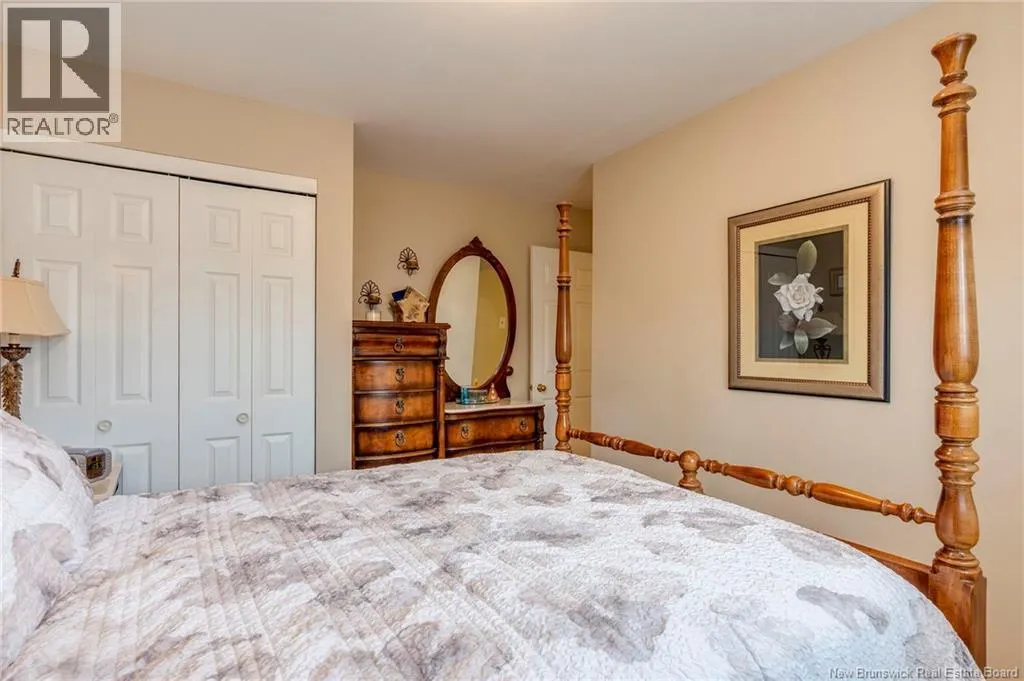 635-637 Michael Crescent