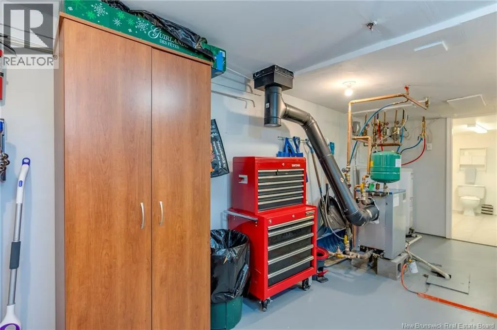 635-637 Michael Crescent