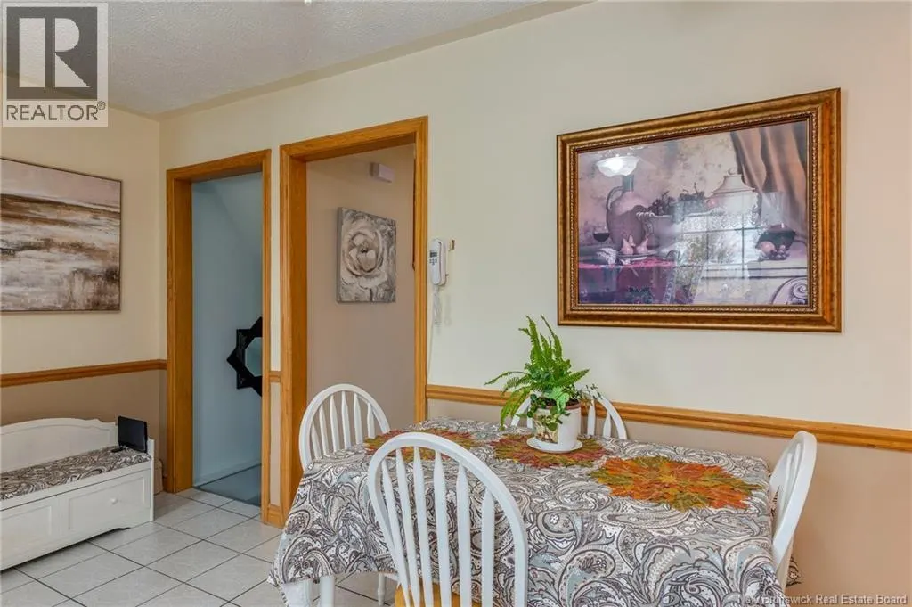 635-637 Michael Crescent