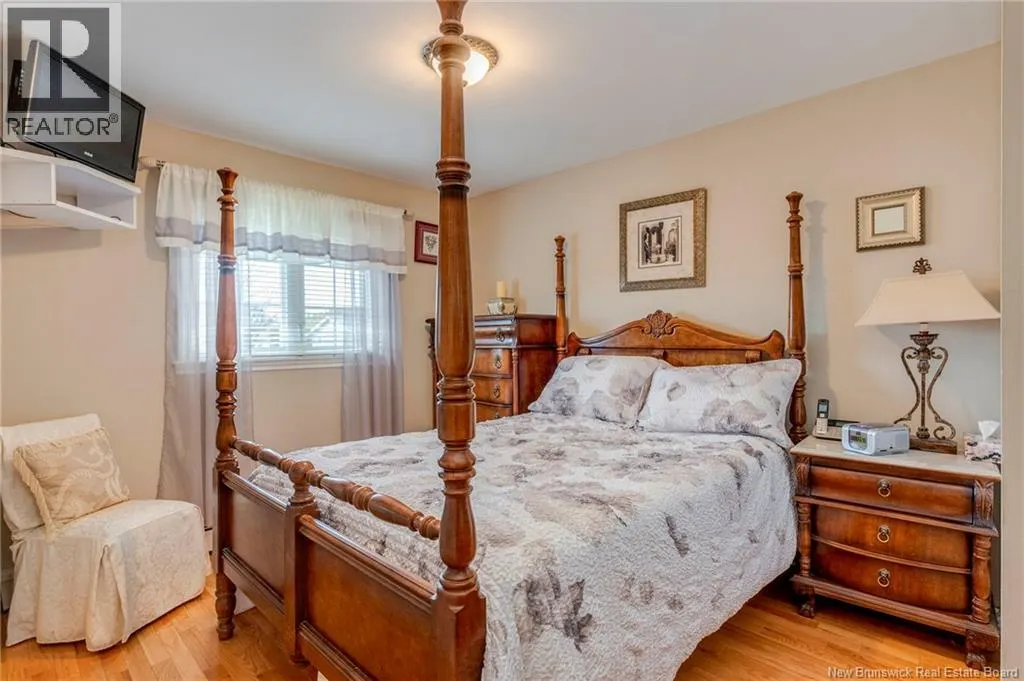 635-637 Michael Crescent