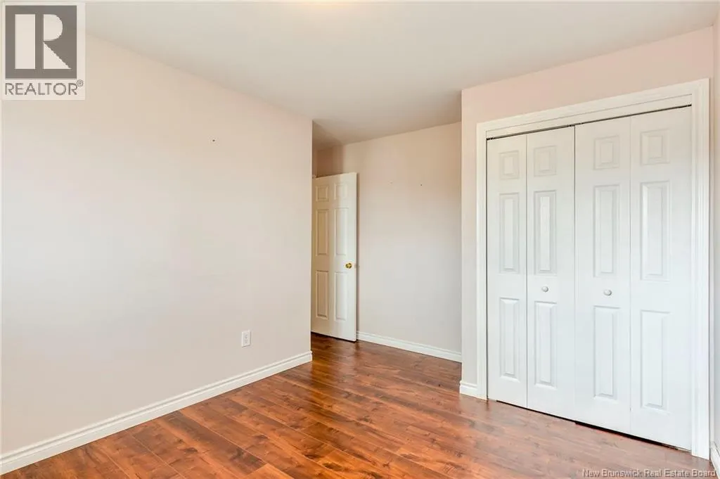 635-637 Michael Crescent