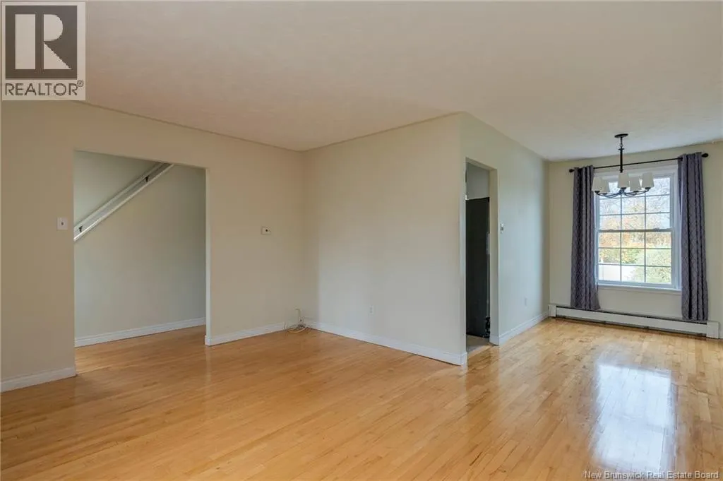 635-637 Michael Crescent