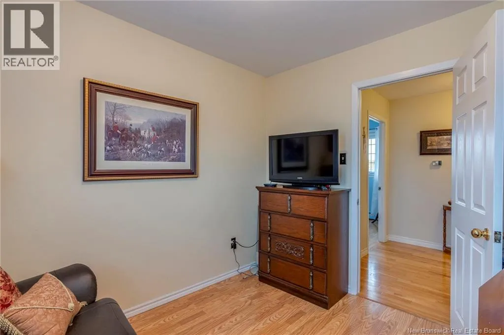 635-637 Michael Crescent