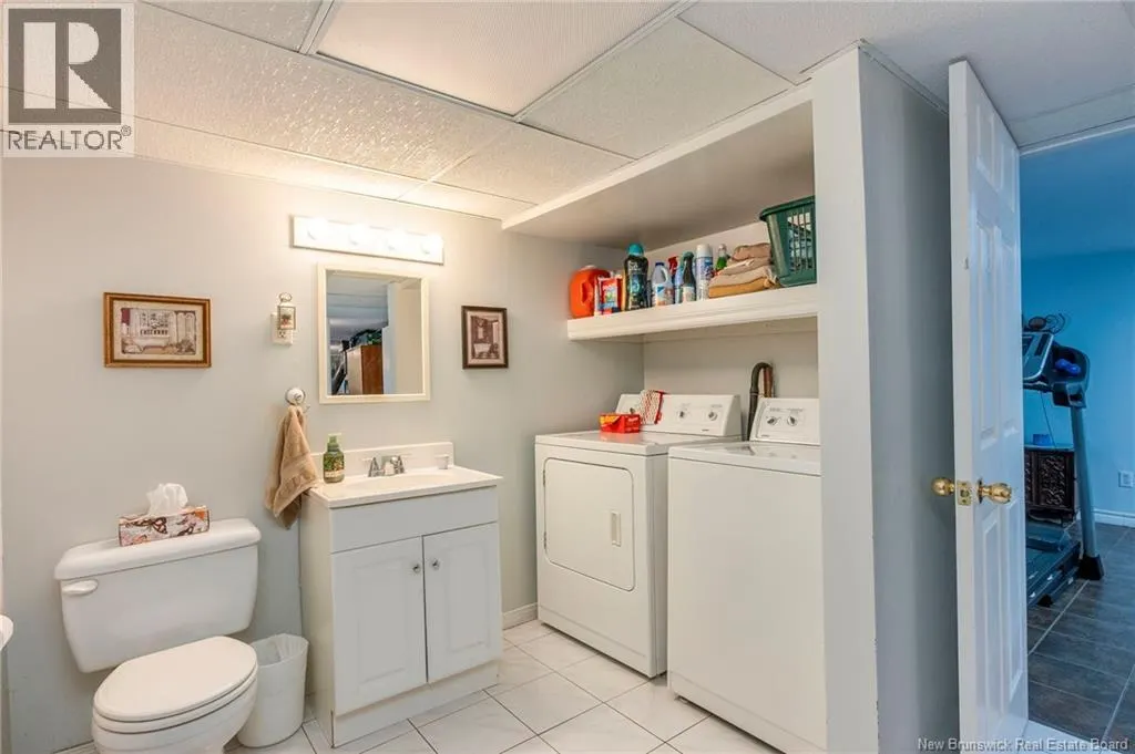 635-637 Michael Crescent