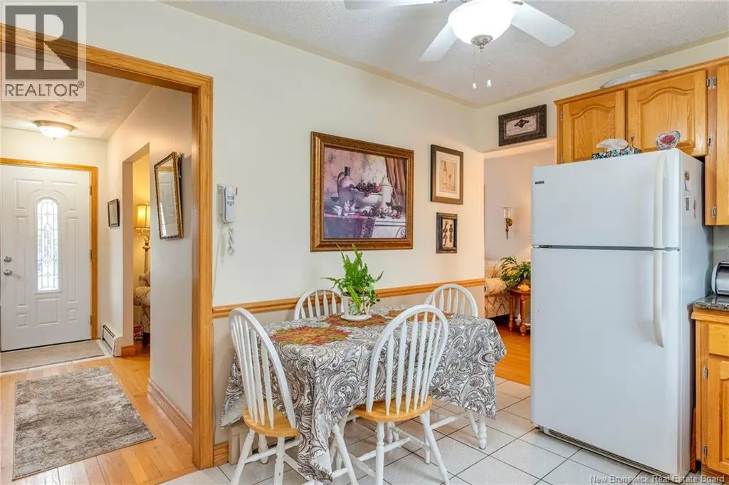 635-637 Michael Crescent