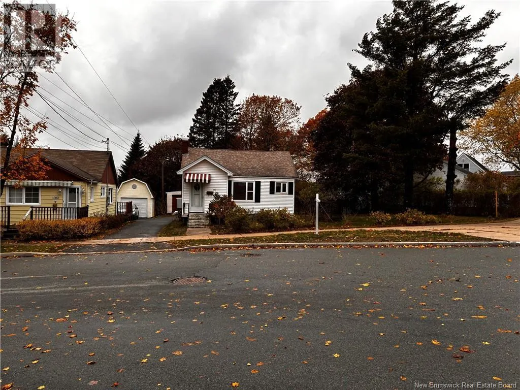 105 Beaverbrook Avenue