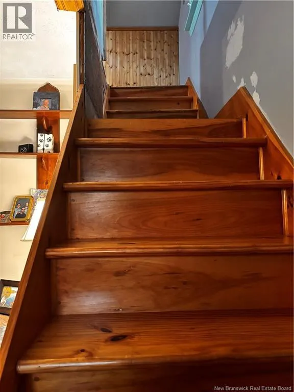 105 Beaverbrook Avenue