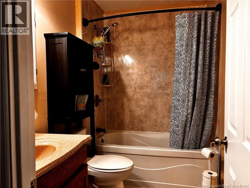 105 Beaverbrook Avenue