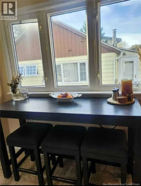 105 Beaverbrook Avenue