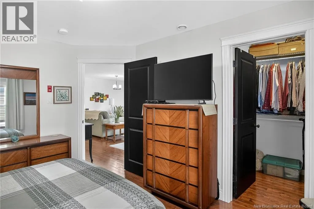 20 King George Court Unit# 302