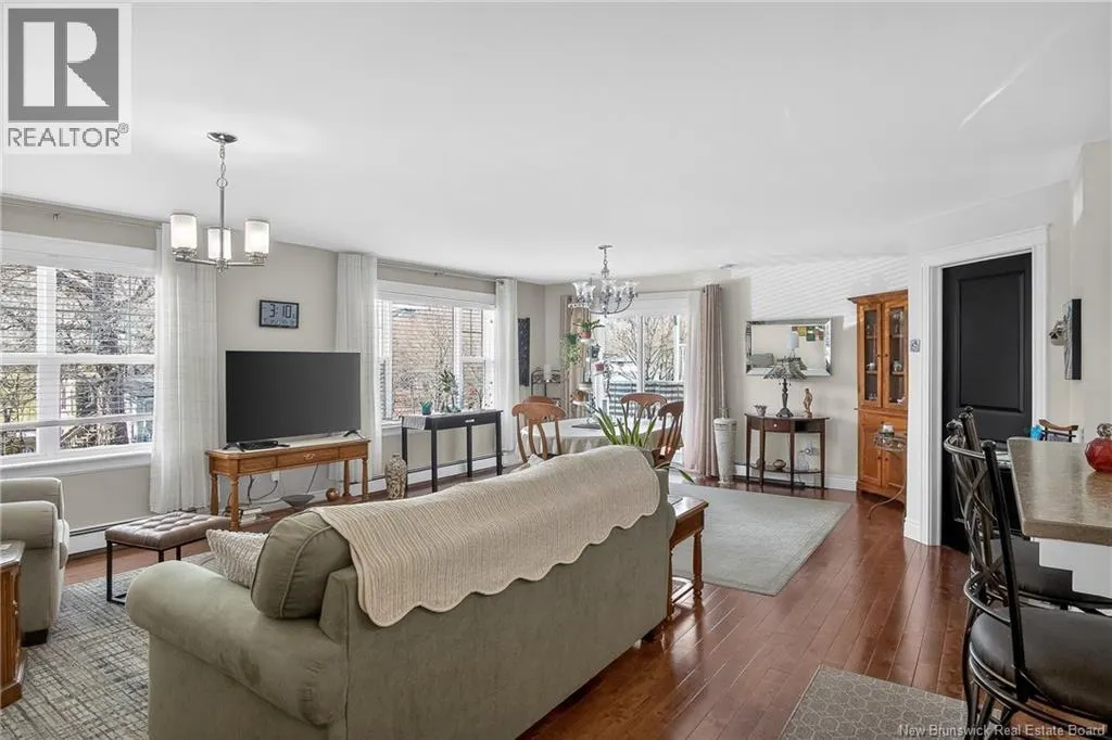 20 King George Court Unit# 302