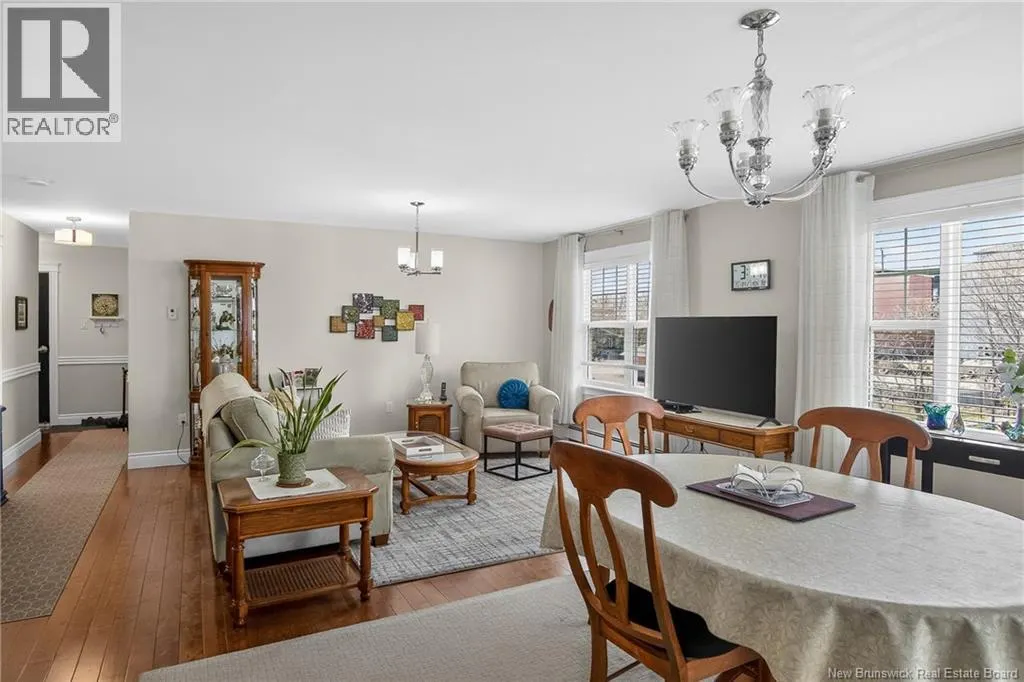 20 King George Court Unit# 302