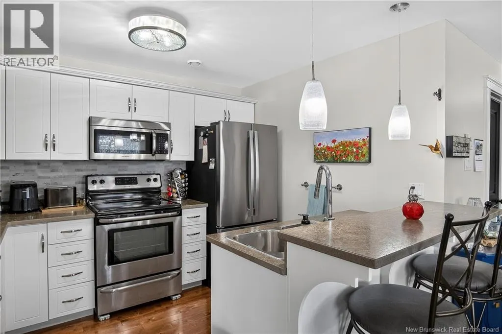 20 King George Court Unit# 302