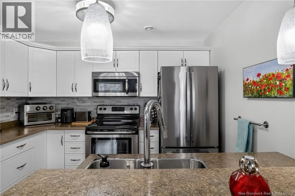 20 King George Court Unit# 302