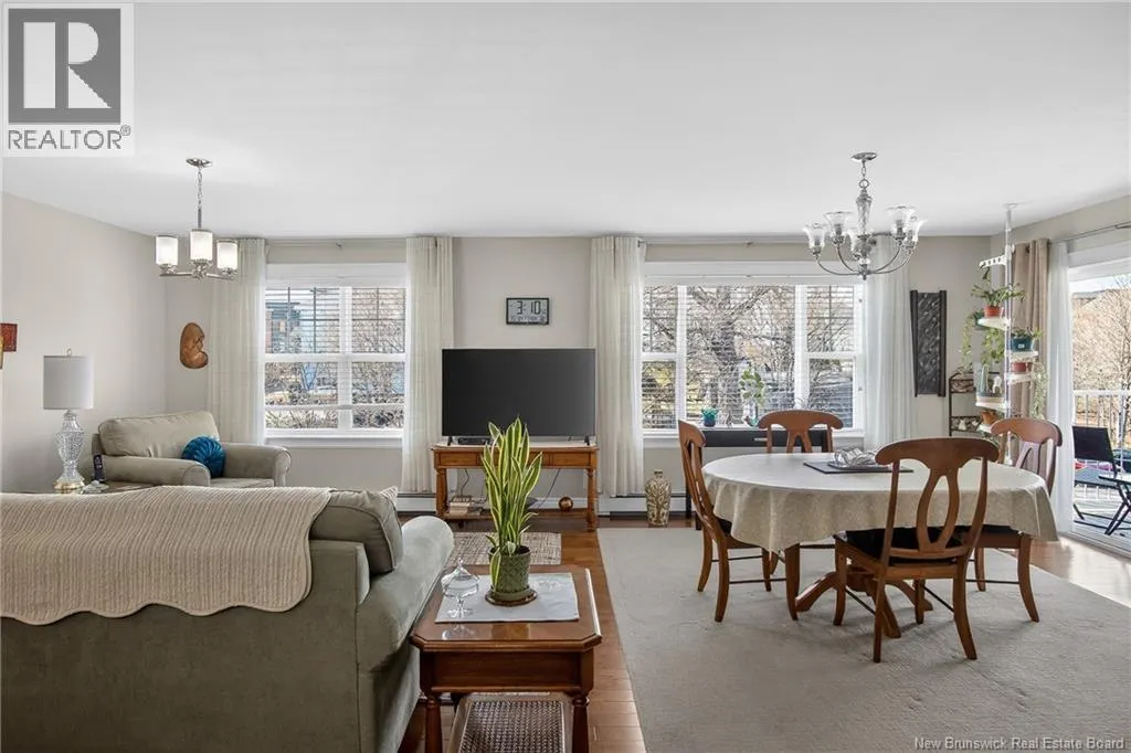 20 King George Court Unit# 302