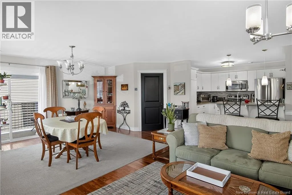 20 King George Court Unit# 302