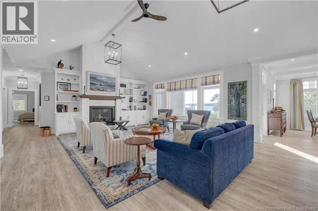 1121 Kennebecasis Drive